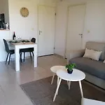Appartement Le Cocon De Marie,piscine, Balcon, Parking Gratuit, Baignoire *