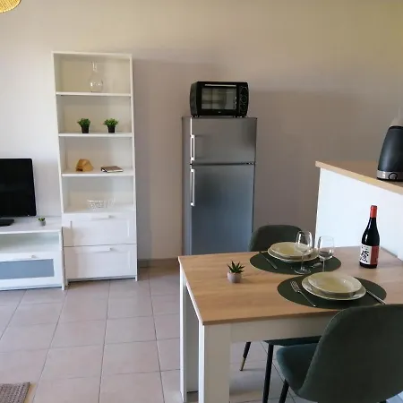 Διαμέρισμα Le Cocon De Marie,piscine, Balcon, Parking Gratuit, Baignoire *