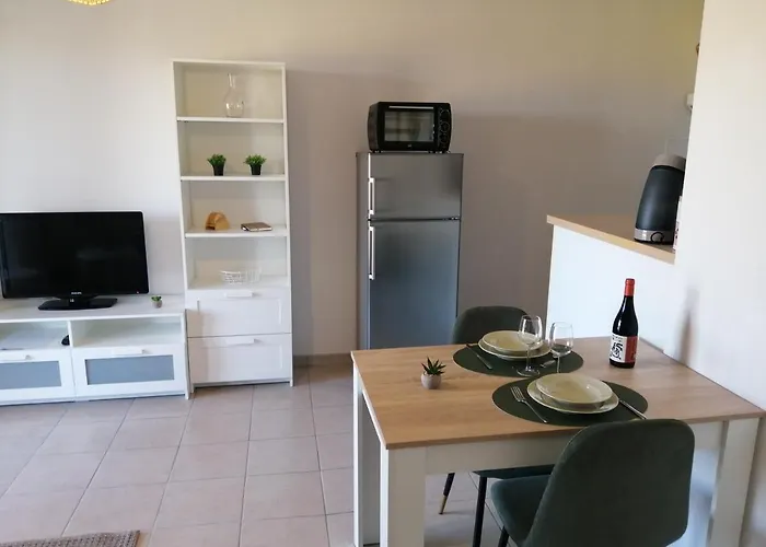 Apartman Le Cocon De Marie,piscine, Balcon, Parking Gratuit, Baignoire *