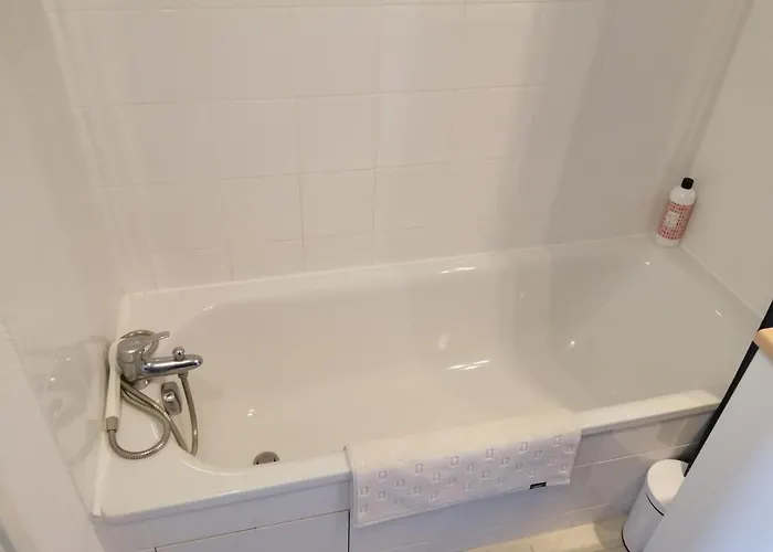 Le Cocon De Marie,piscine, Balcon, Parking Gratuit, Baignoire Apartman Carcassone