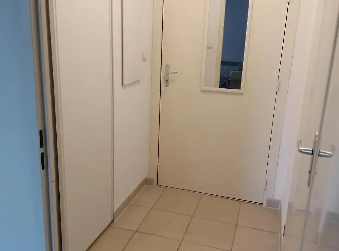 Le Cocon De Marie,piscine, Balcon, Parking Gratuit, Baignoire Apartman Carcassone